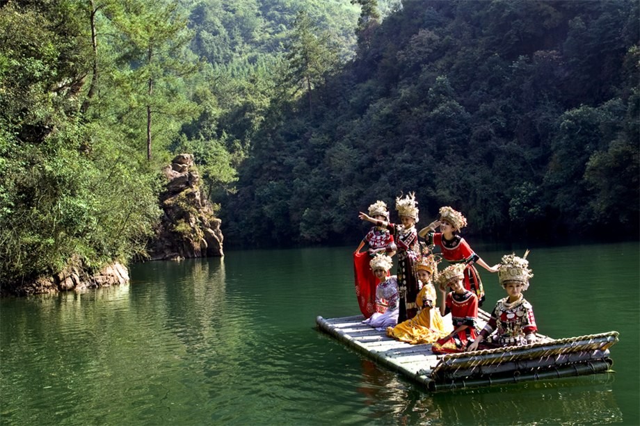 張家界、袁家界、天子山、黃龍洞/寶峰湖兩晚三日游